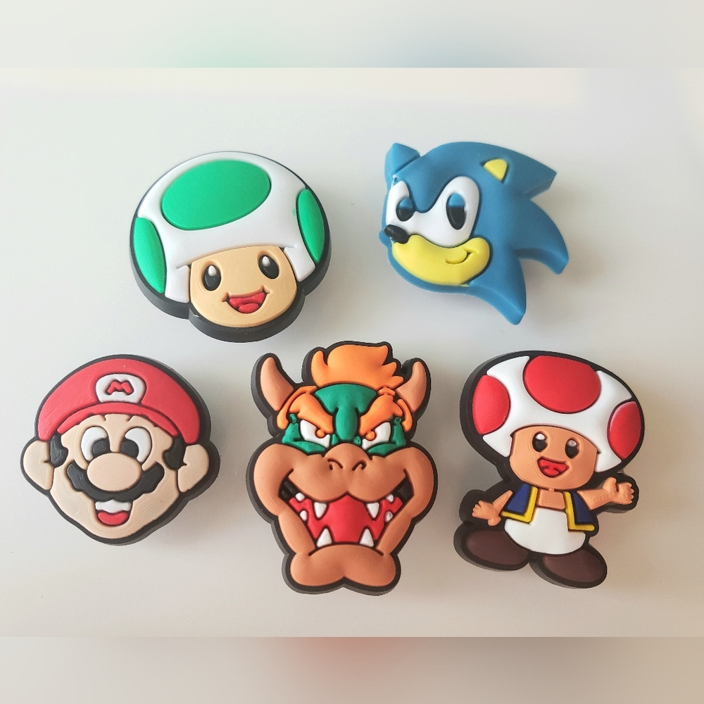 5 x New Croc Charms / Jibbitz, Super Mario, Sonic style